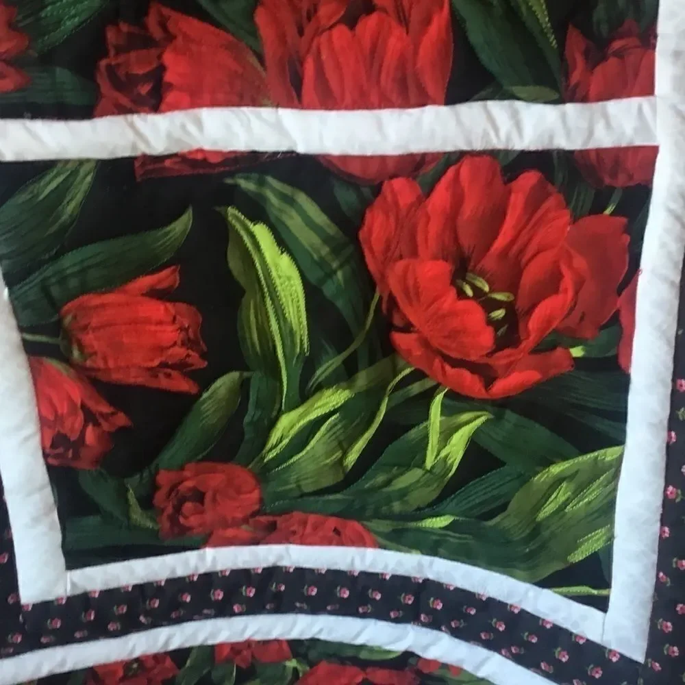 NWT Hand Crafted Tulip Time Quilt